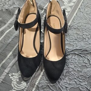 Nine West Black Heels with Bow Accent